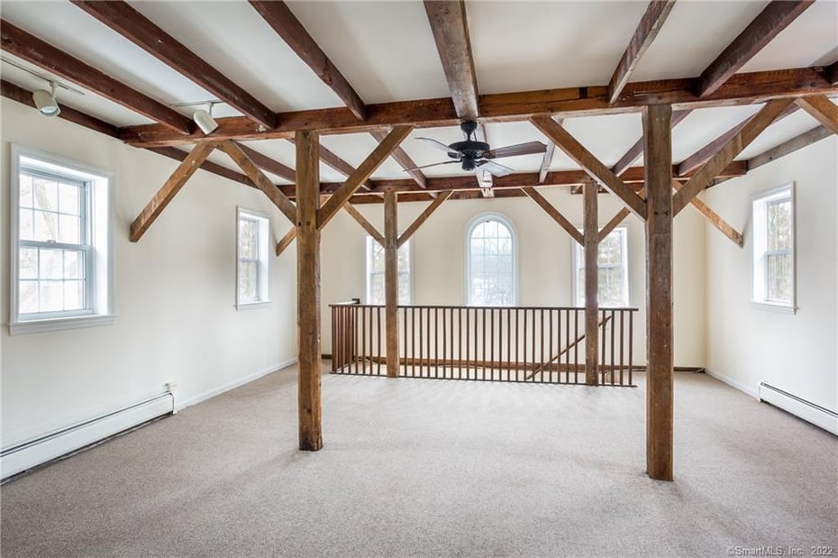 8 Holley Street Photo 9