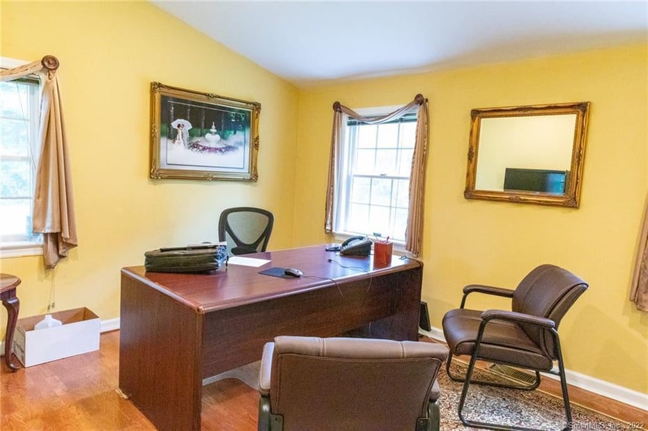 271 Federal Road Photo 16