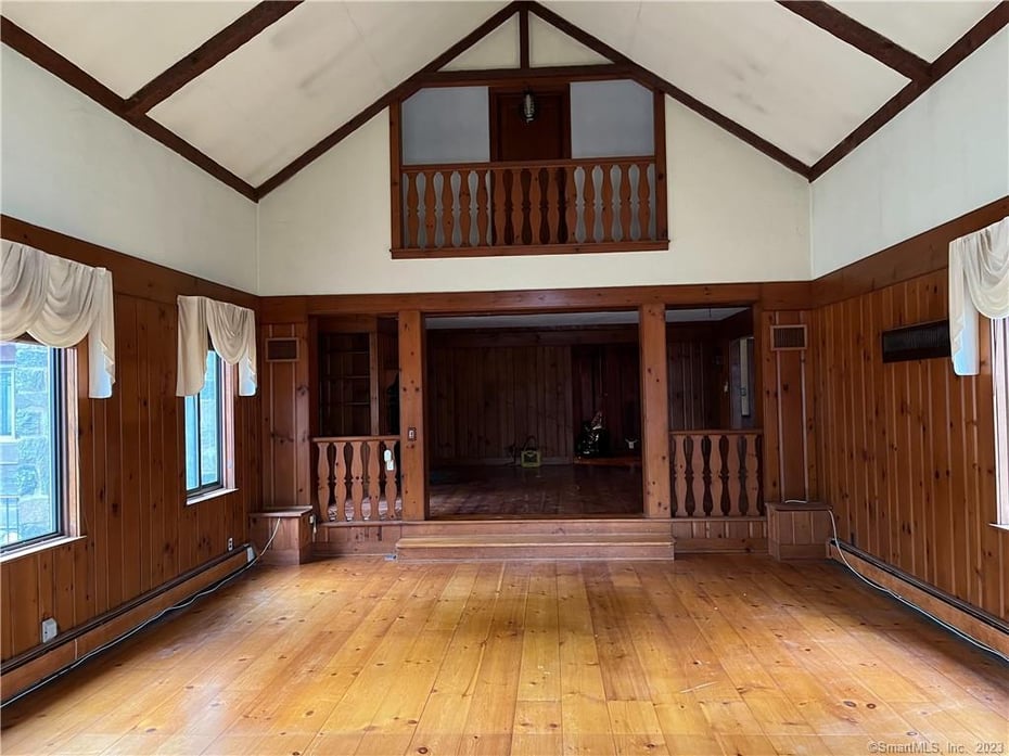 3392 Huntington Road Photo 7