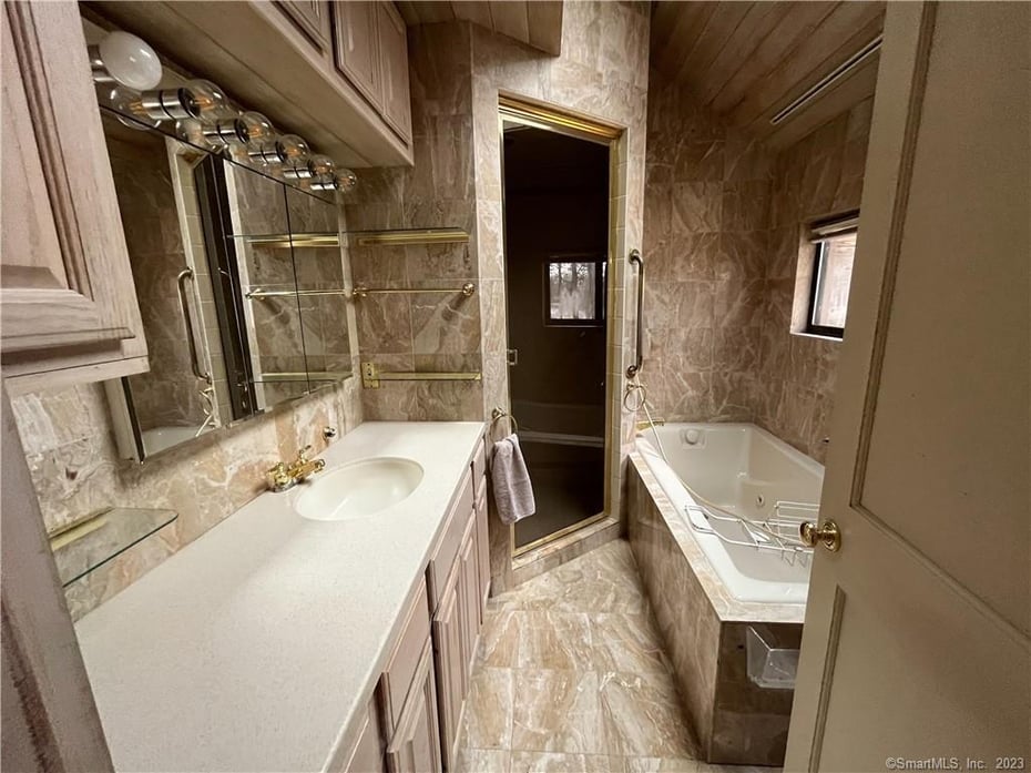 3392 Huntington Road Photo 16