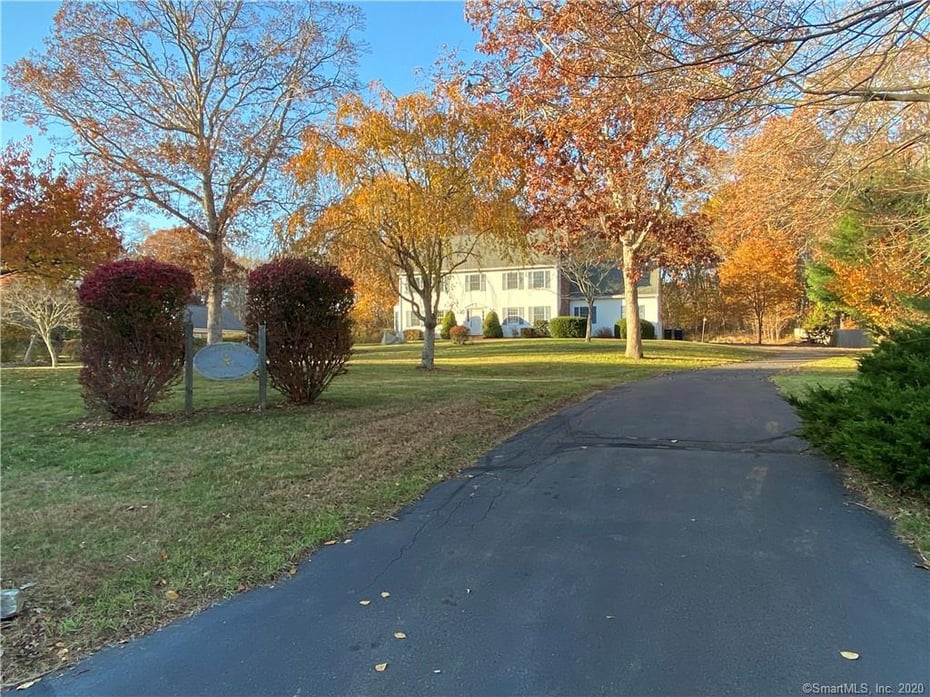 5 Fairway Lane Photo 1