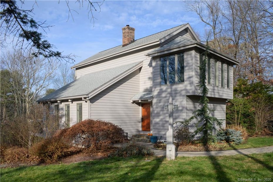 47 Pine Tree Lane Photo 1