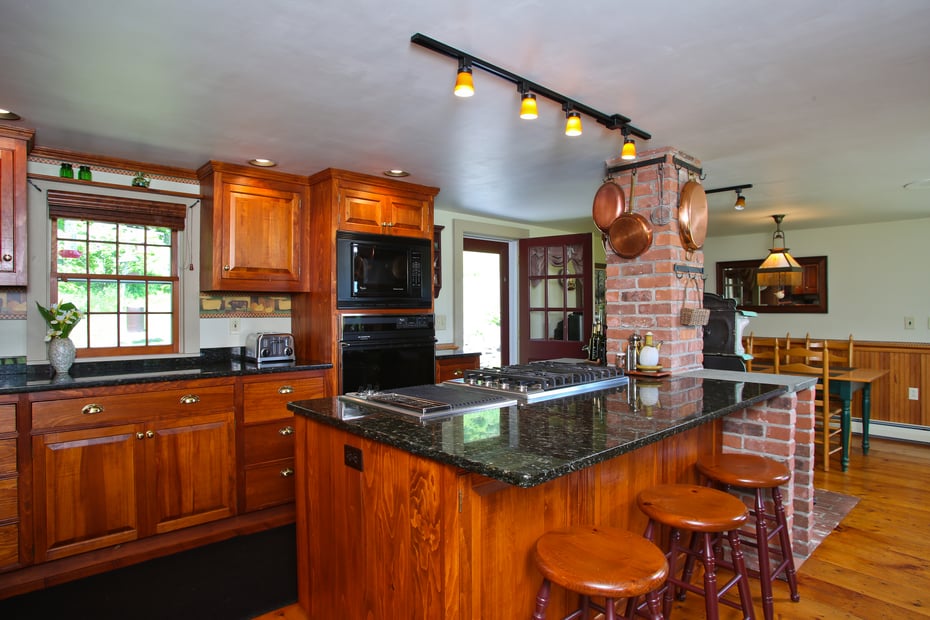 137 Leshure Rd Photo 12