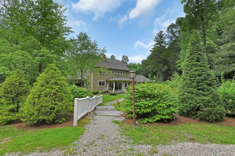 237 Long Pond Rd Photo 50