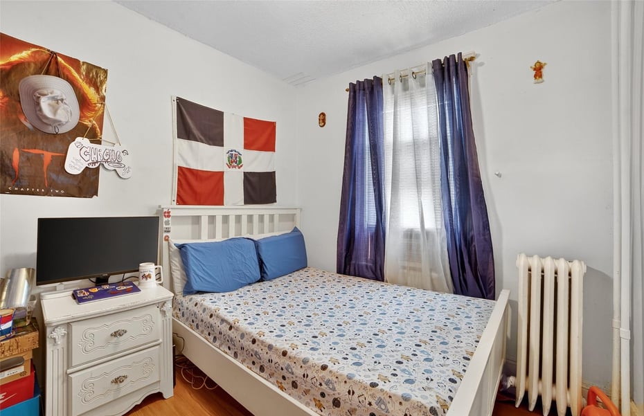 140 Beekman Avenue Photo 11