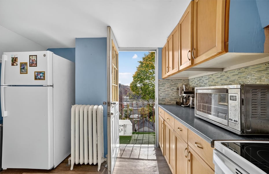 140 Beekman Avenue Photo 22