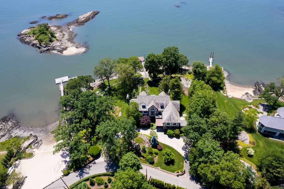 6 Shore Road Photo 2