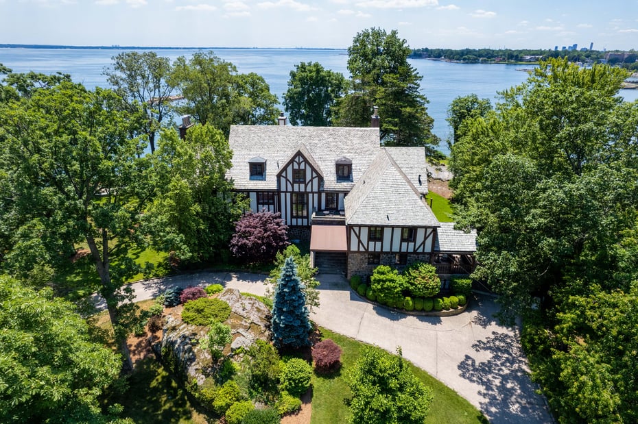 6 Shore Road Photo 1
