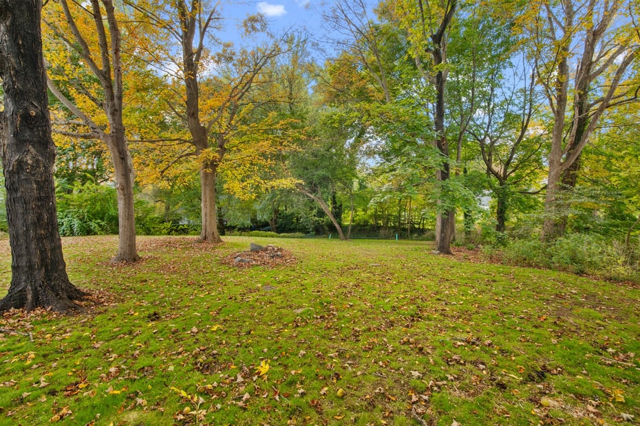 8 Bank Lane Photo 6