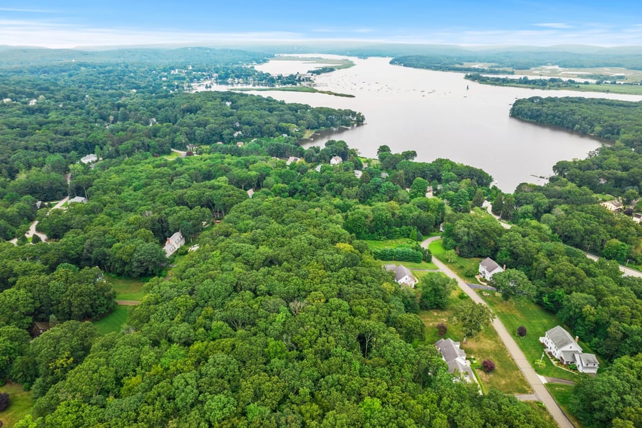 160 Saybrook Road Photo 3