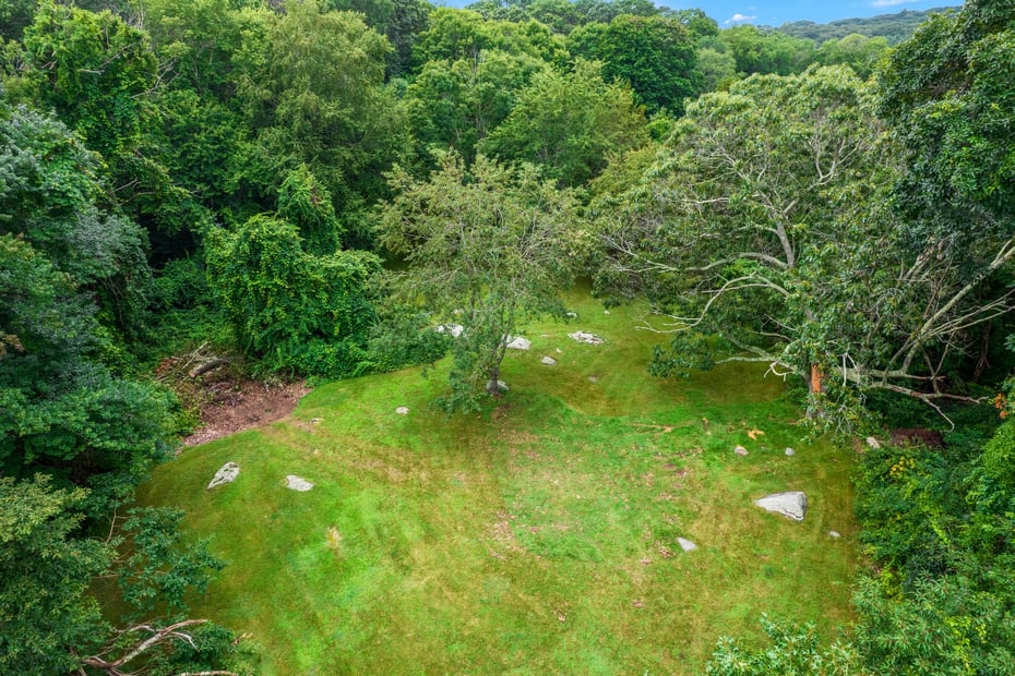 160 Saybrook Road Photo 14