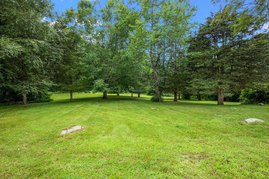 160 Saybrook Road Photo 16