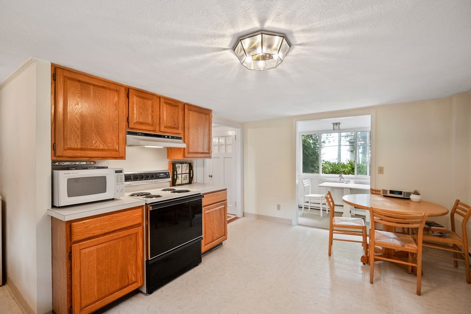 160 Saybrook Road Photo 9