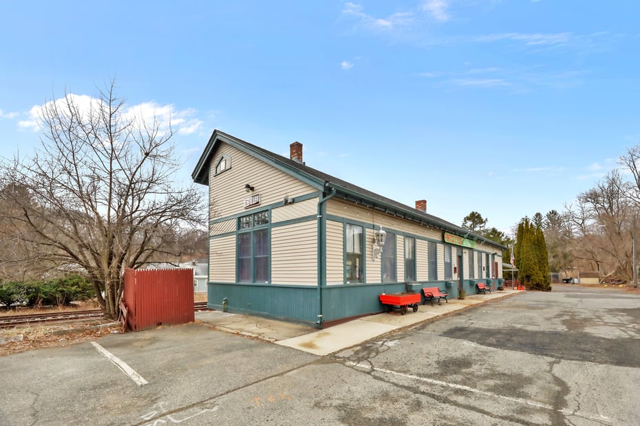 109 Railroad St Photo 18
