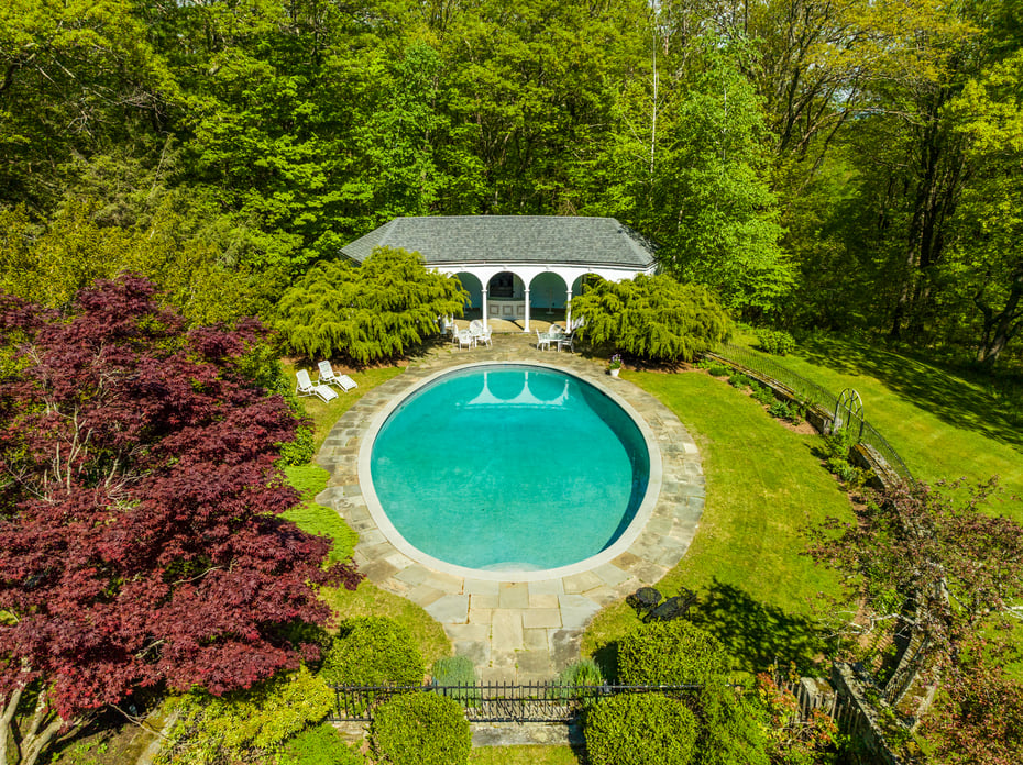210 Doolittle Drive Photo 4