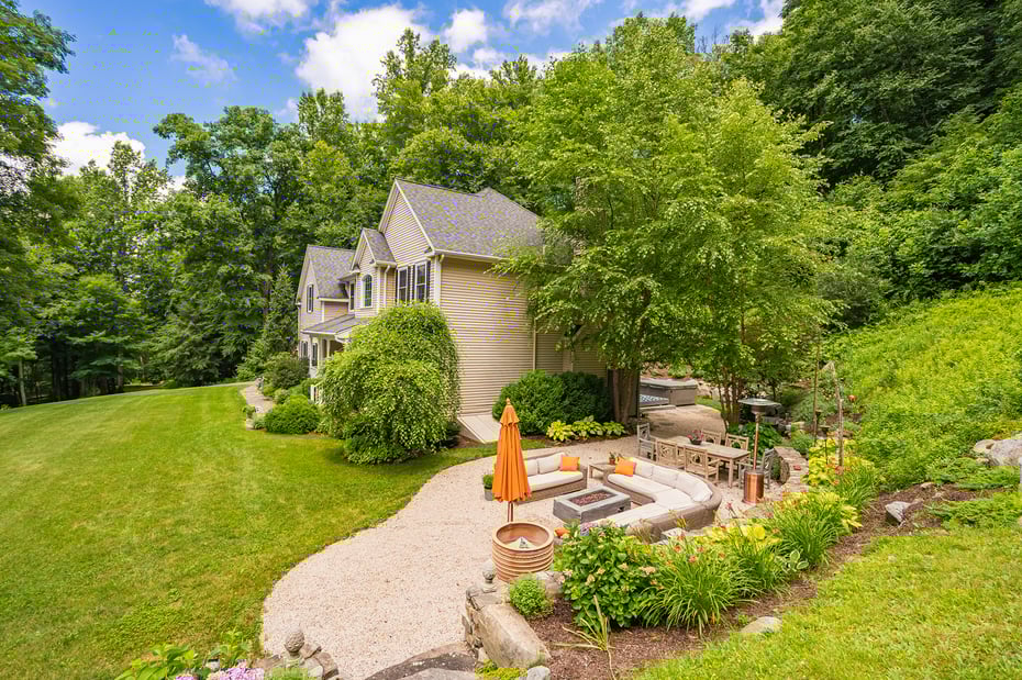 260 White Deer Rocks Road Photo 2