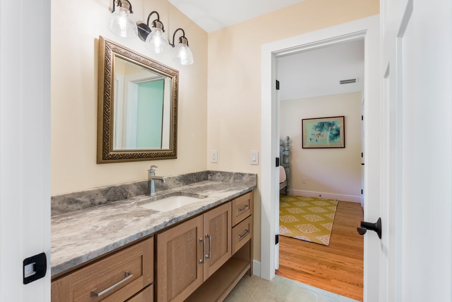 57 Henderson Road Photo 37