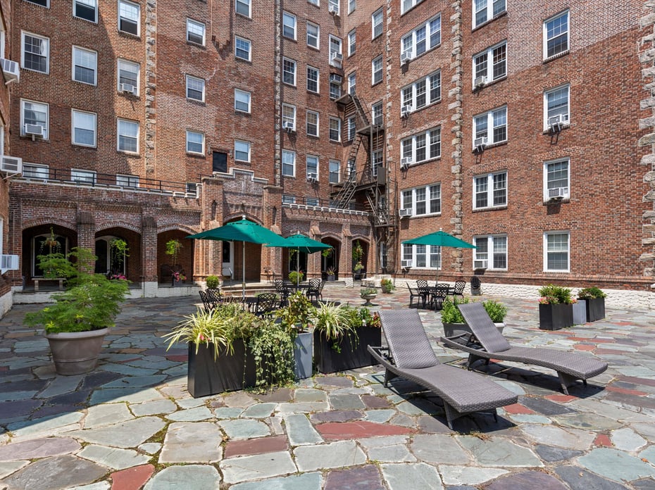 270 Bronxville Road  #B43 Photo 23