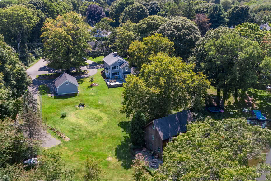 108 Neck Road Photo 2