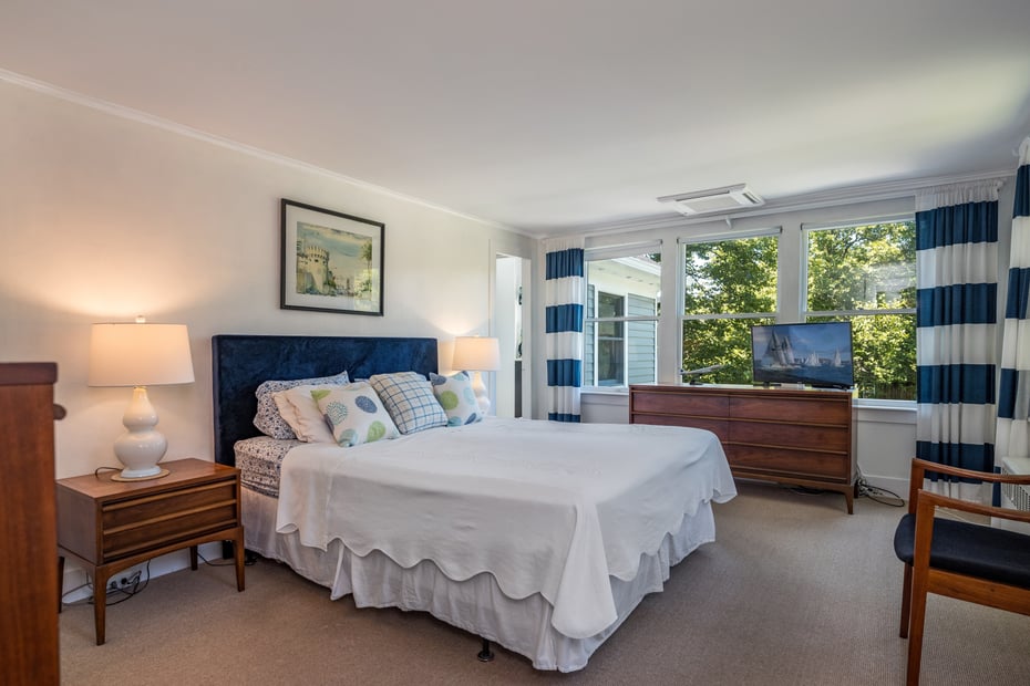 108 Neck Road Photo 24