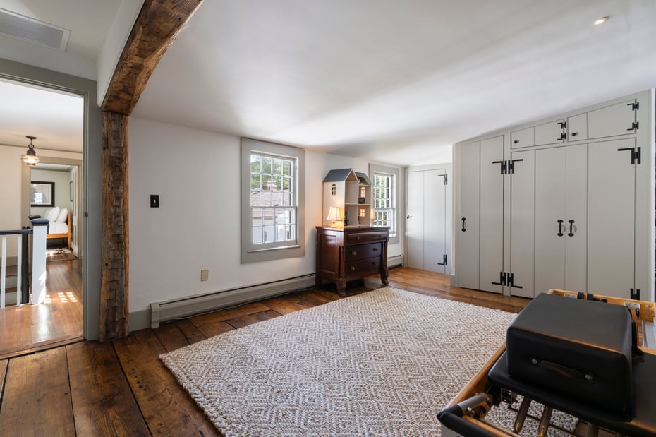 44 South Street Photo 23