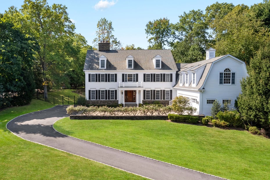 20 Colonial Road Photo 1