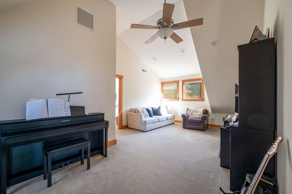 Brookfield Single Family Photo 37