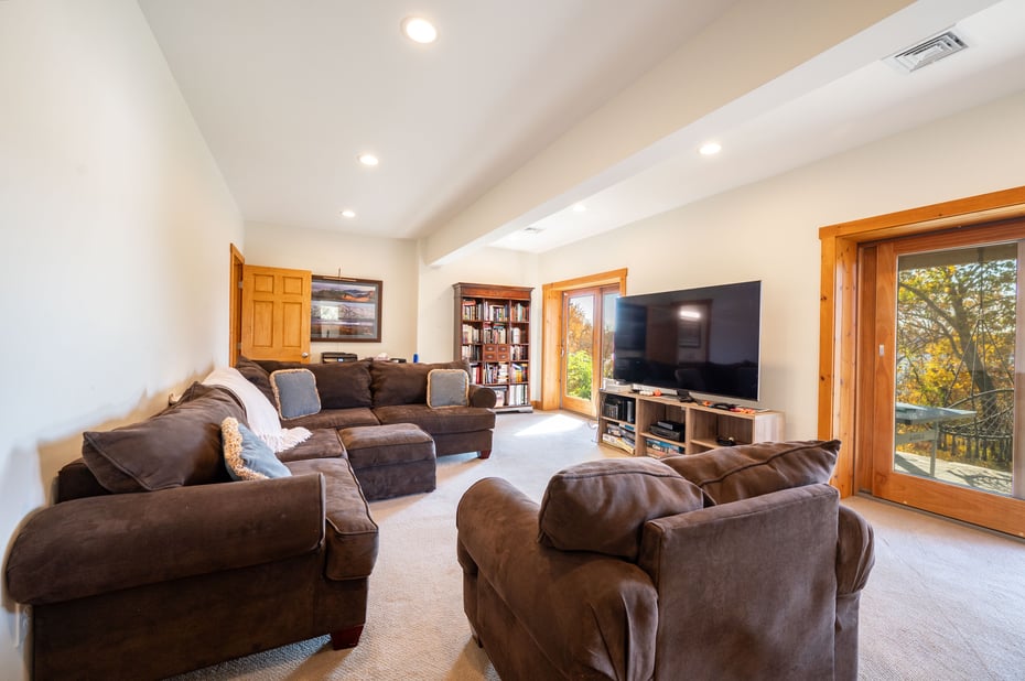 Brookfield Single Family Photo 42