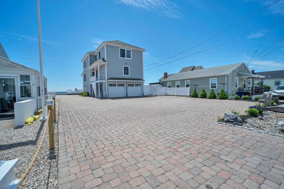 442 Seaside Avenue Photo 3