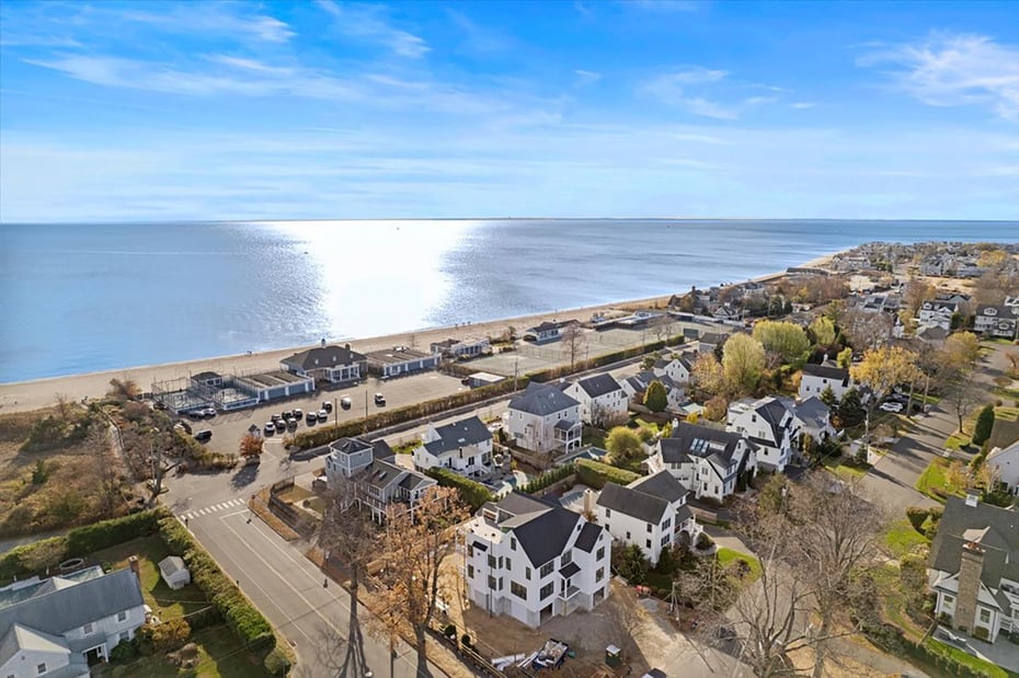786 Beach Road Photo 6