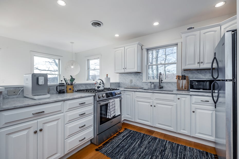 72 Herb Road Photo 11