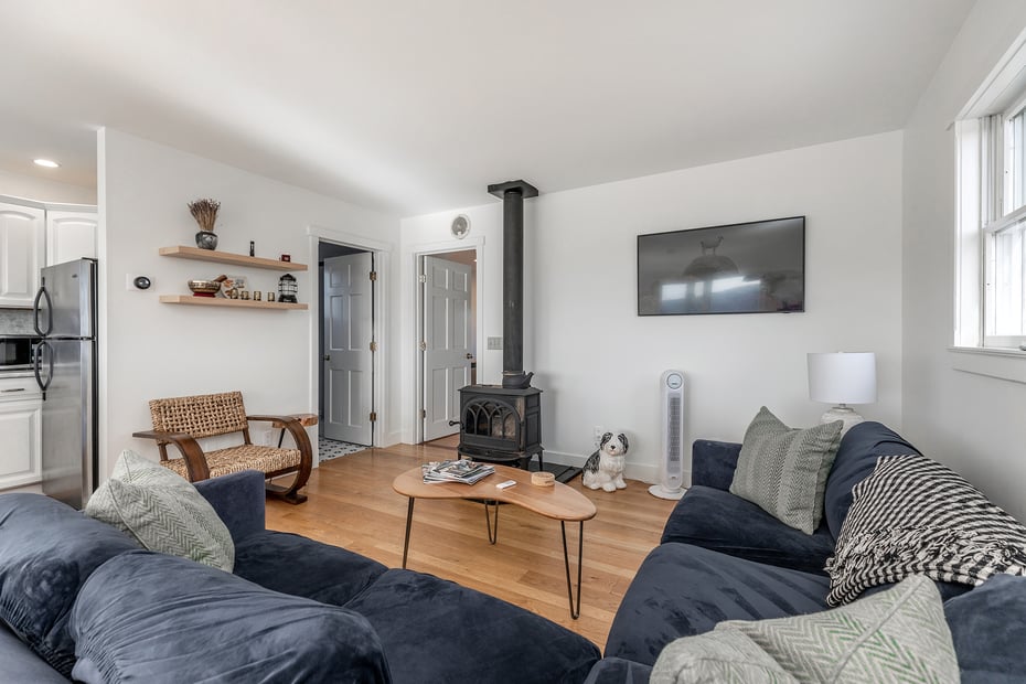 72 Herb Road Photo 13