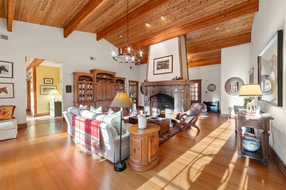 3 Saddle Brook Road Photo 6