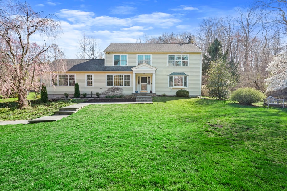 5 Holly Place Photo 1