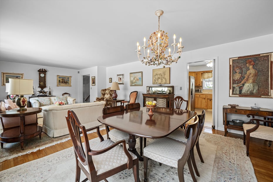 4 Meadow Way Photo 7