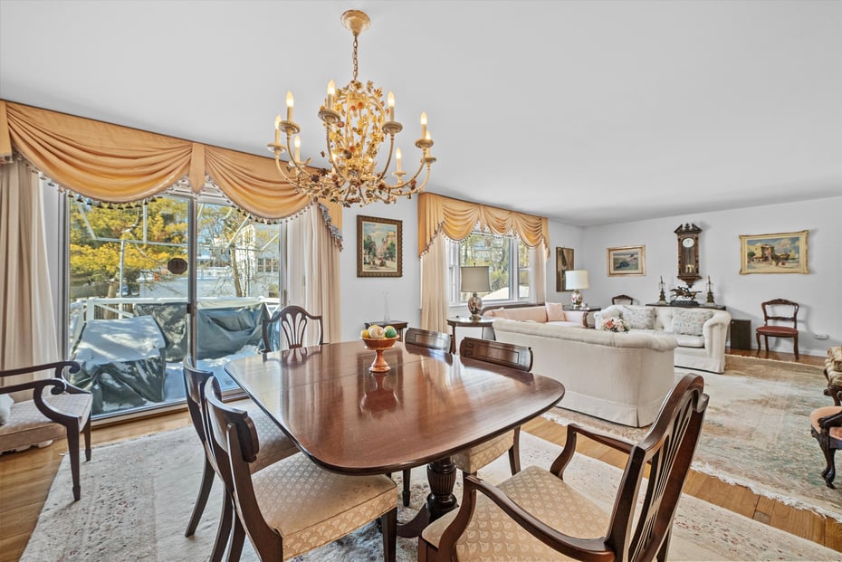 4 Meadow Way Photo 8