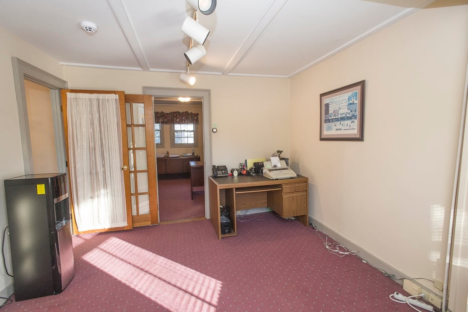 74 Park Lane Road Photo 8