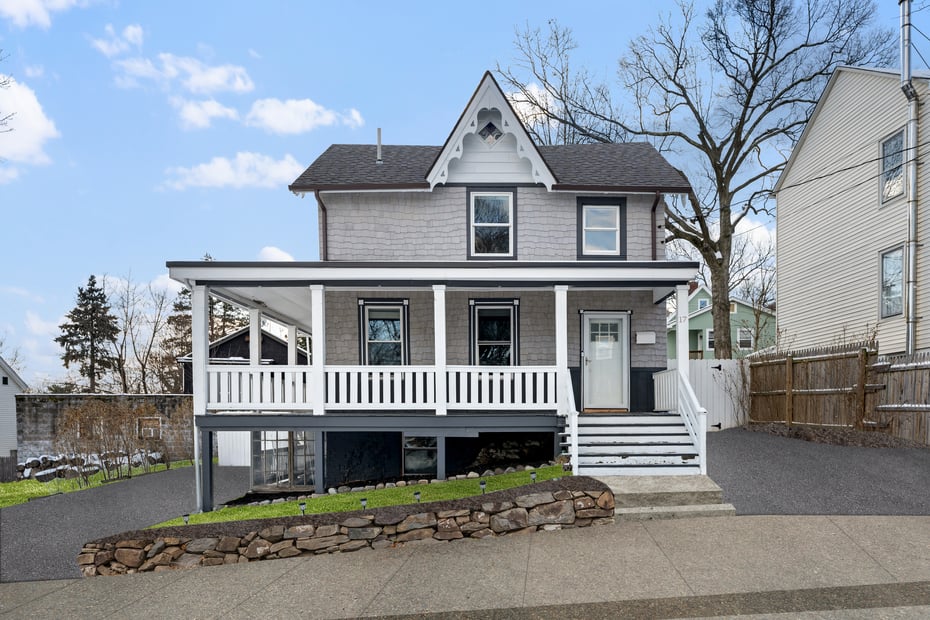 17 White Avenue Photo 2