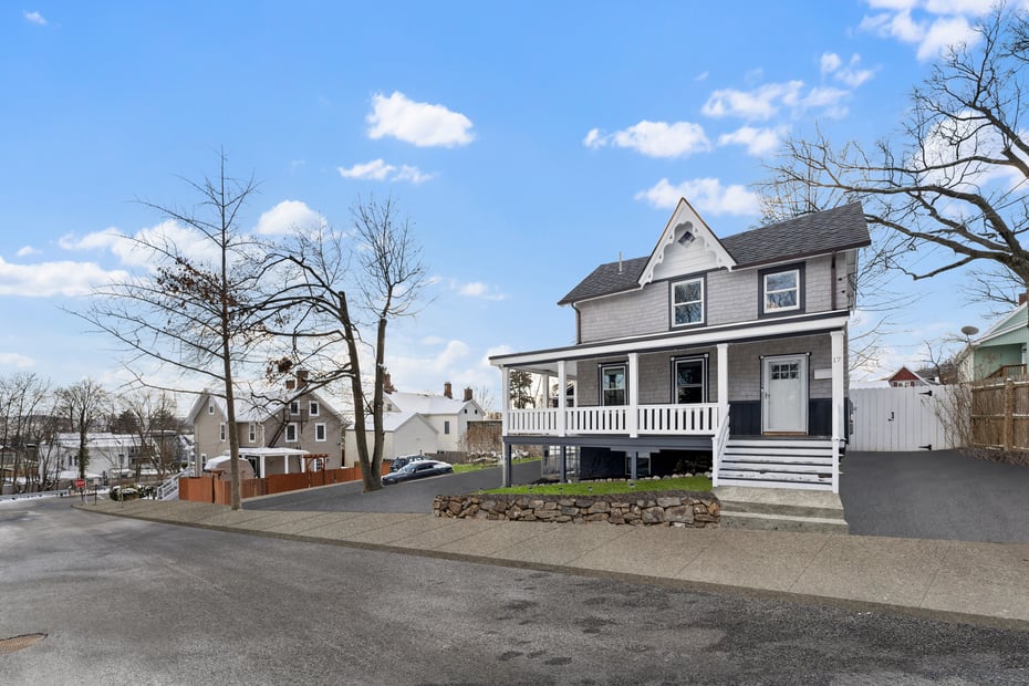 17 White Avenue Photo 3