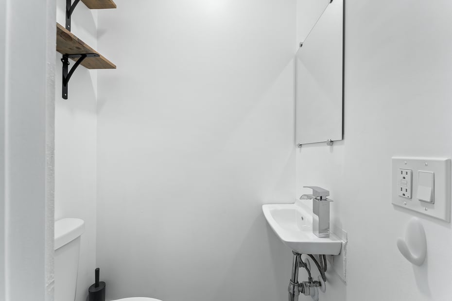 17 White Avenue Photo 8