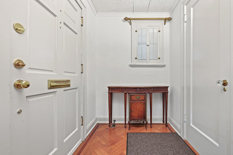 147 Lorraine Avenue Photo 2