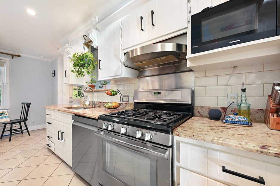 147 Lorraine Avenue Photo 13