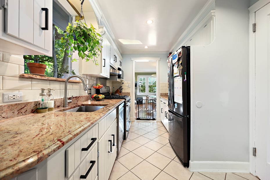 147 Lorraine Avenue Photo 17