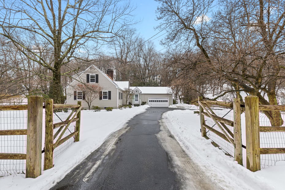 74 Seven Bridges Road Photo 1
