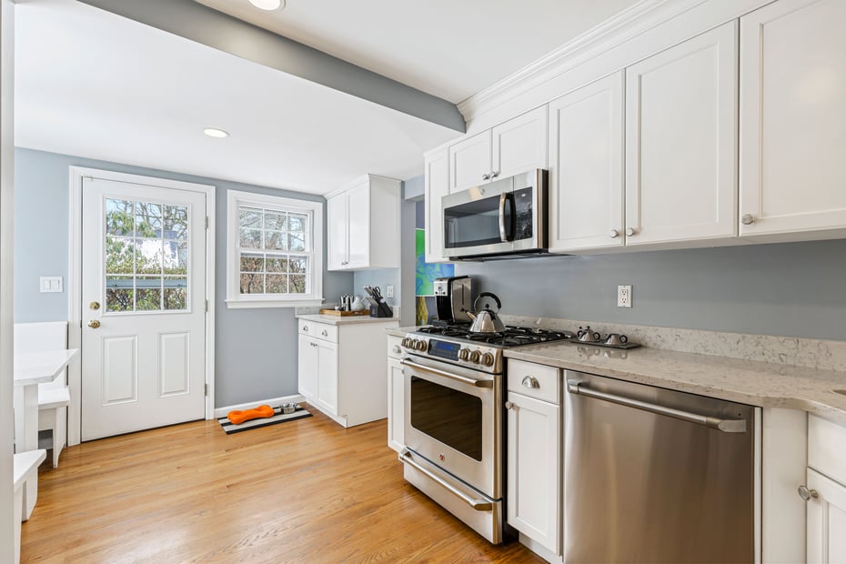 74 Seven Bridges Road Photo 9