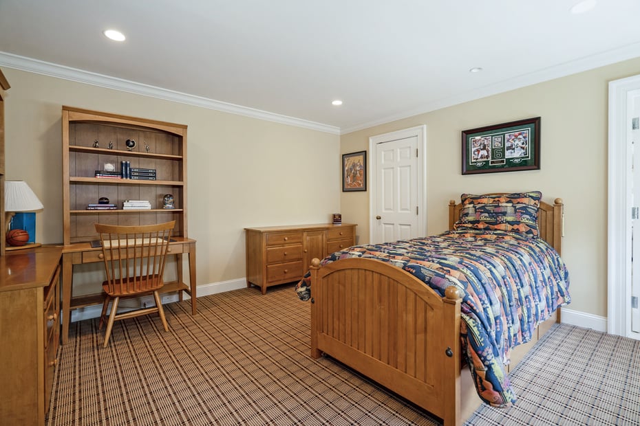 8 Cooper Road Photo 25