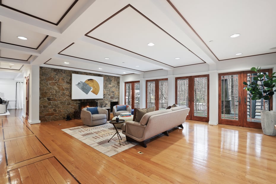 54 Lincoln Avenue Photo 10