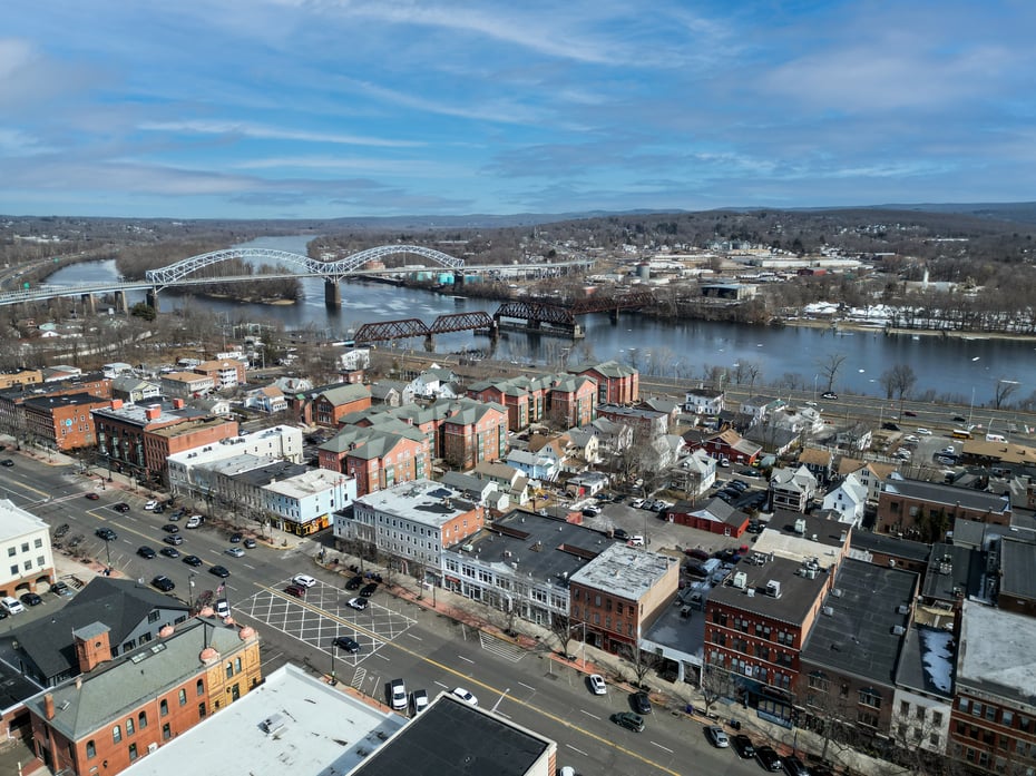 504 Main Street Photo 3