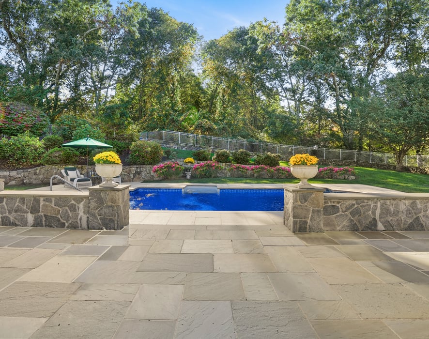 10 Pheasant Lane Photo 34