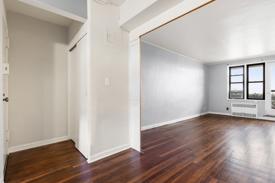 325 King Street  #5c Photo 2